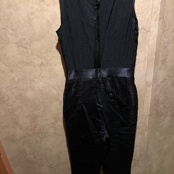 Elegant Black Lace Jumpsuit - Picture 3 of 5